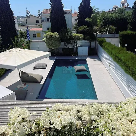 Villa Escape *