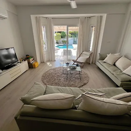Escape Villa *